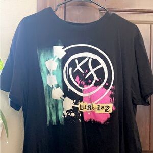 Adult XL Blink 182 Tshirt